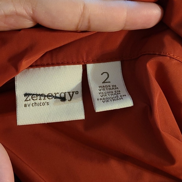 Chico’s Zenergy Jacket Windbreaker  - Picture 3 of 6